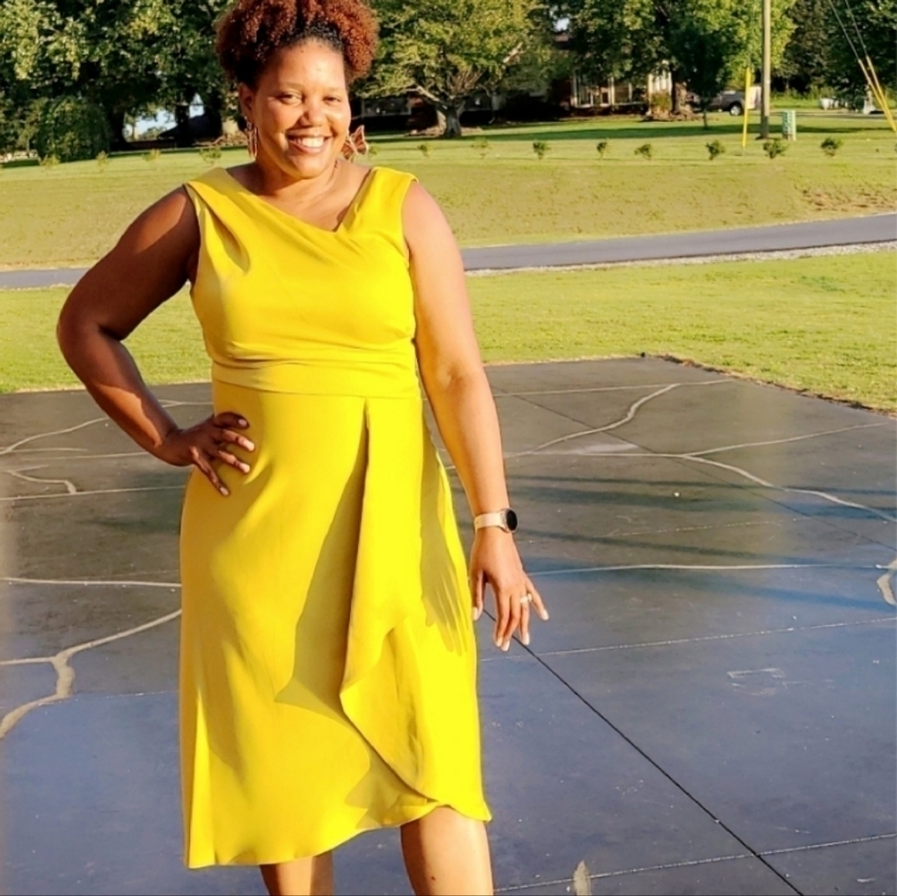 Just...Taylor | Women's Gold V-Neck Asymmetrical Hem Cocktail Dress (Size 16) - Picture 15 of 15